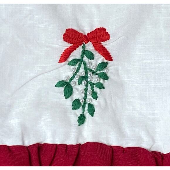 The Oaks Apparel Girls 18 Mo Red Linen Christmas Mistletoe Bubble Romper NWT - Picture 2 of 5